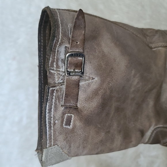 Frye | size 9 | distressed engineer boot with heel - Picture 7 of 14